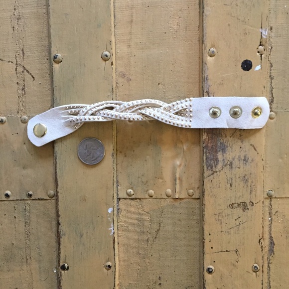 Zara BOHO IVORY GOLD ADJUSTABLE FAUX BRAIDED LEATHER BRACELET CUFF WESTERN - Picture 4 of 5